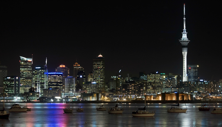 La capitale Auckland de nuit